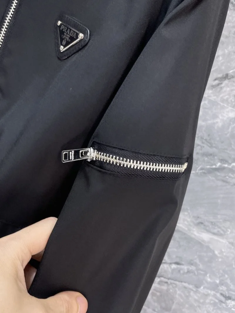 Functional Prada Outwear 168092