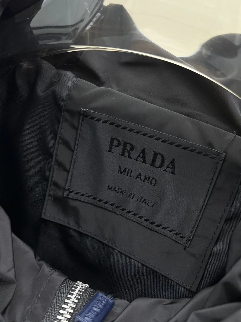 Vibrant Prada Outwear 168112