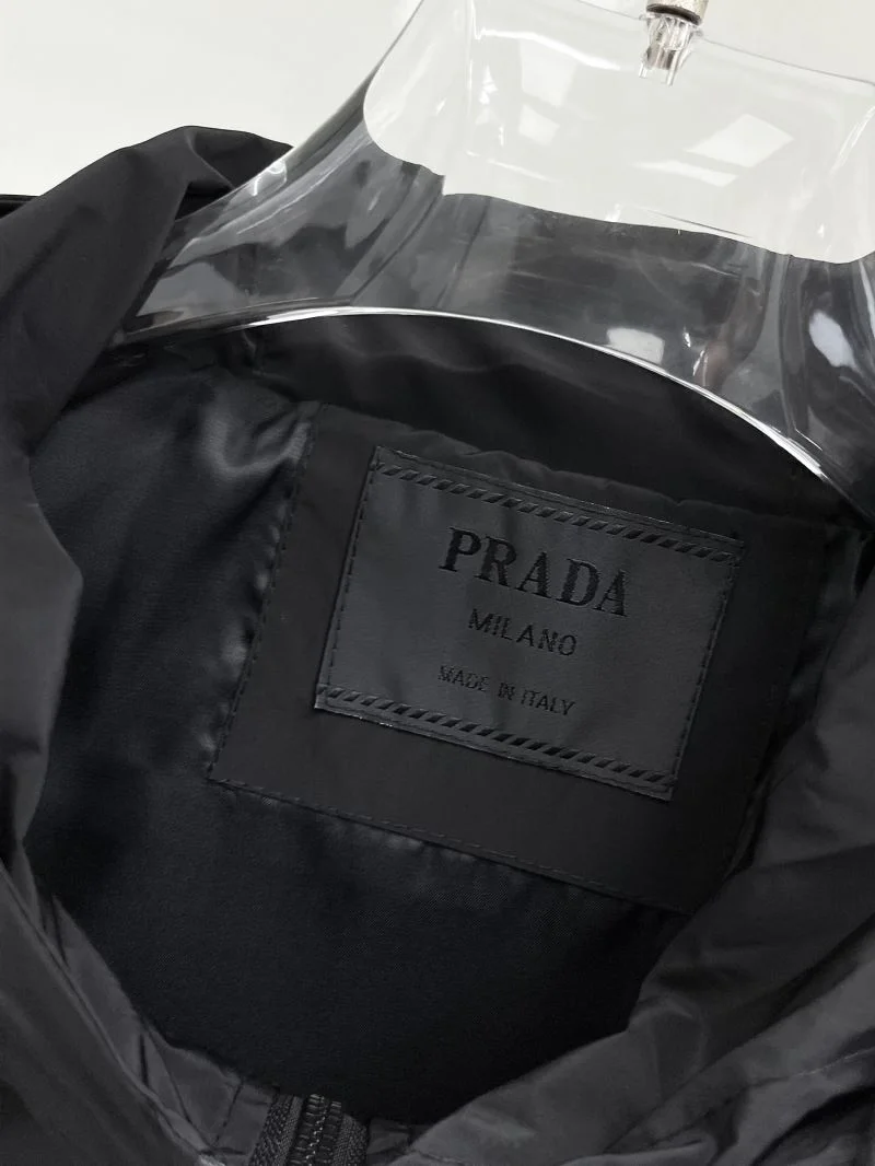 Prada Outwear FreshLook 168109