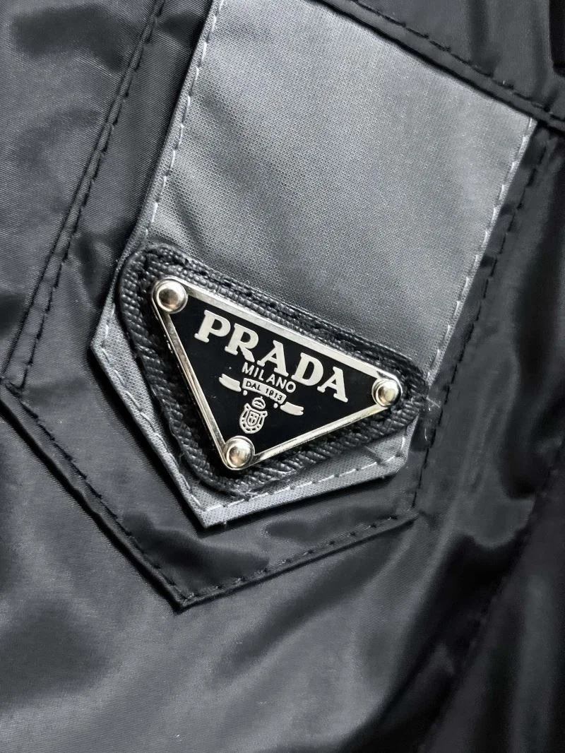 Snug Prada Outwear 168084