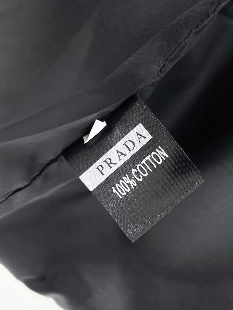 MultiPurpose Prada Outwear 168082