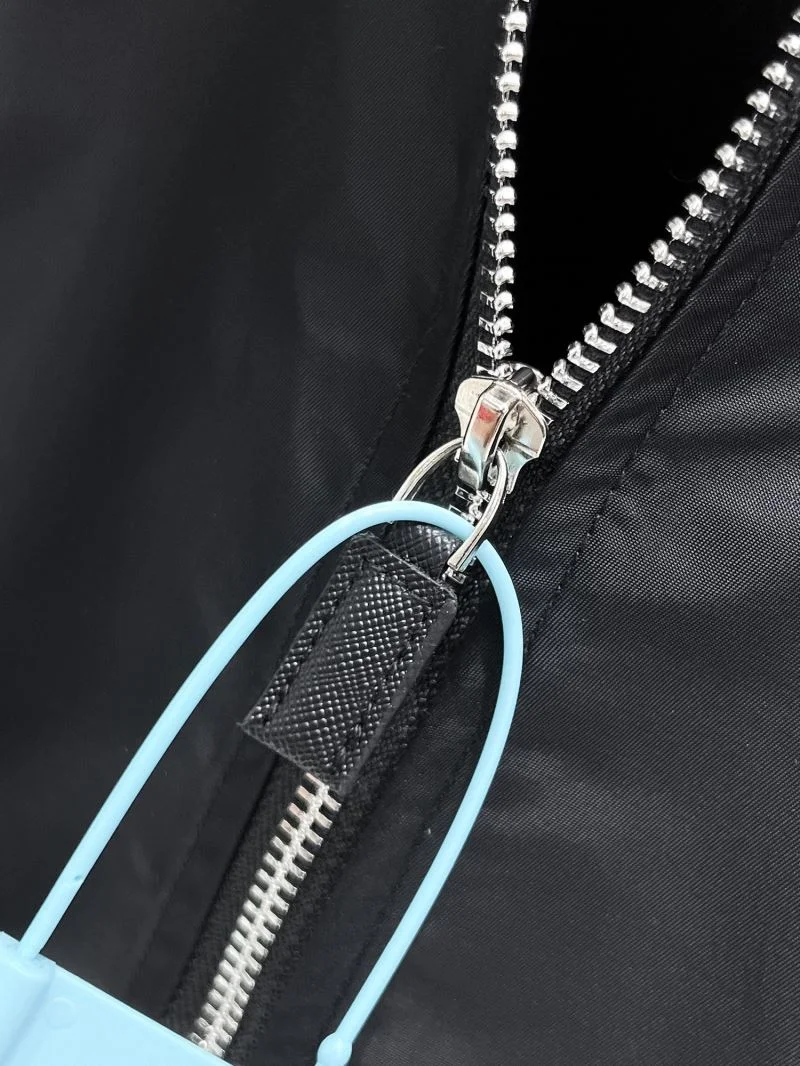 MultiPurpose Prada Outwear 168082