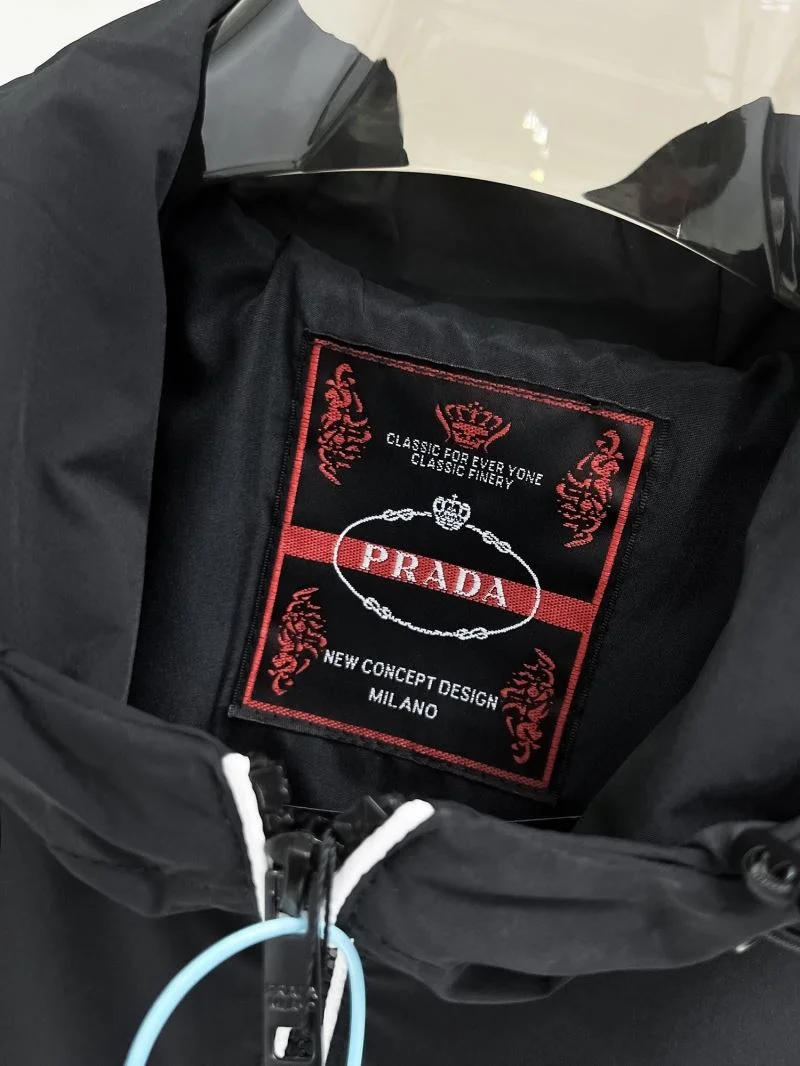 Original Prada Outwear 168078