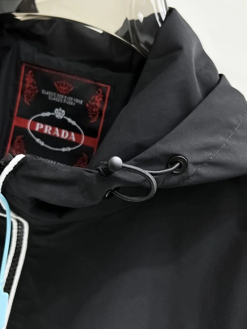 Original Prada Outwear 168078