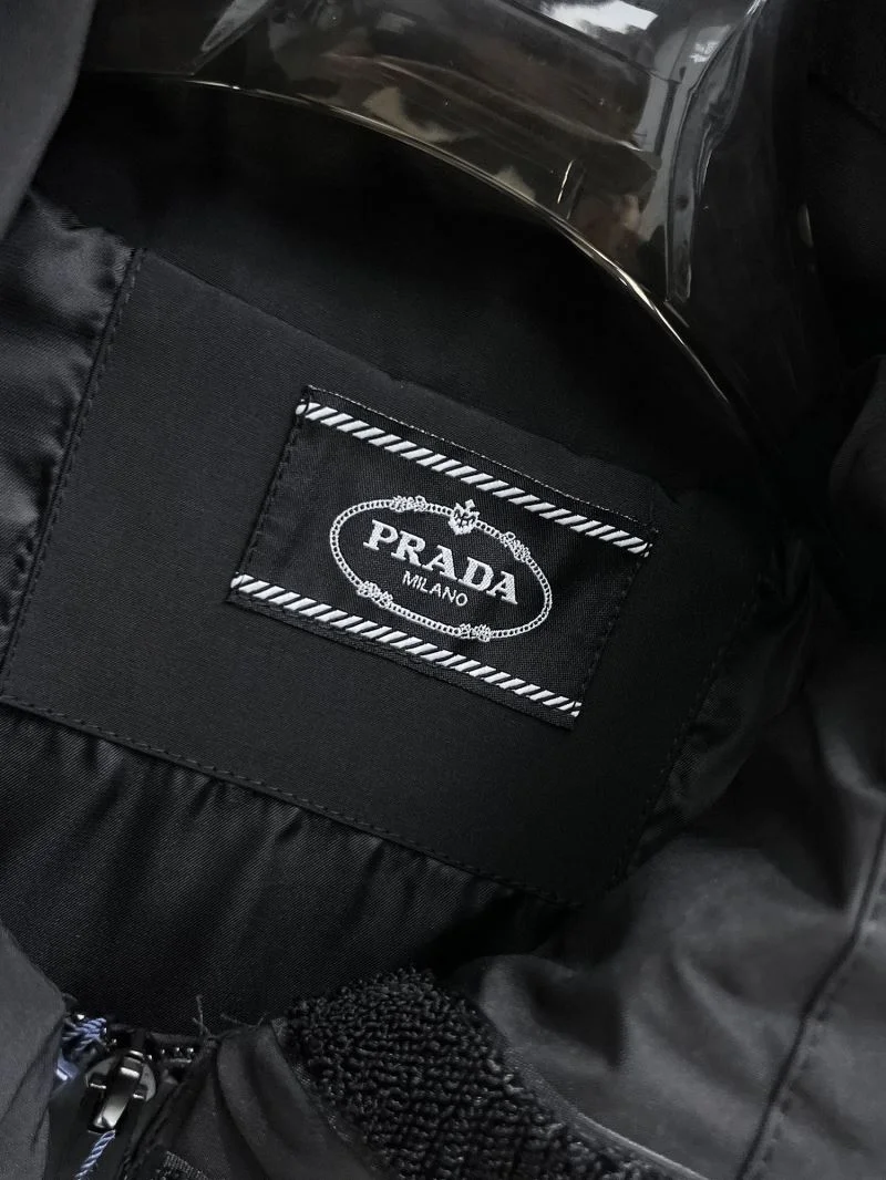 Stylish Prada Outwear 168066