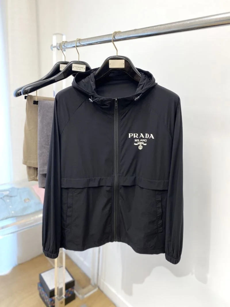 Practical Prada Outwear 168053