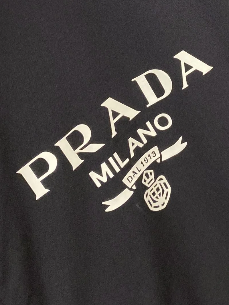 Practical Prada Outwear 168053