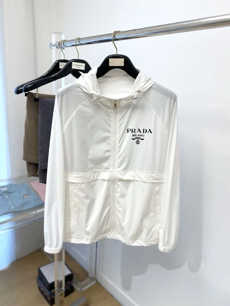 Resilient Prada Outwear 168052
