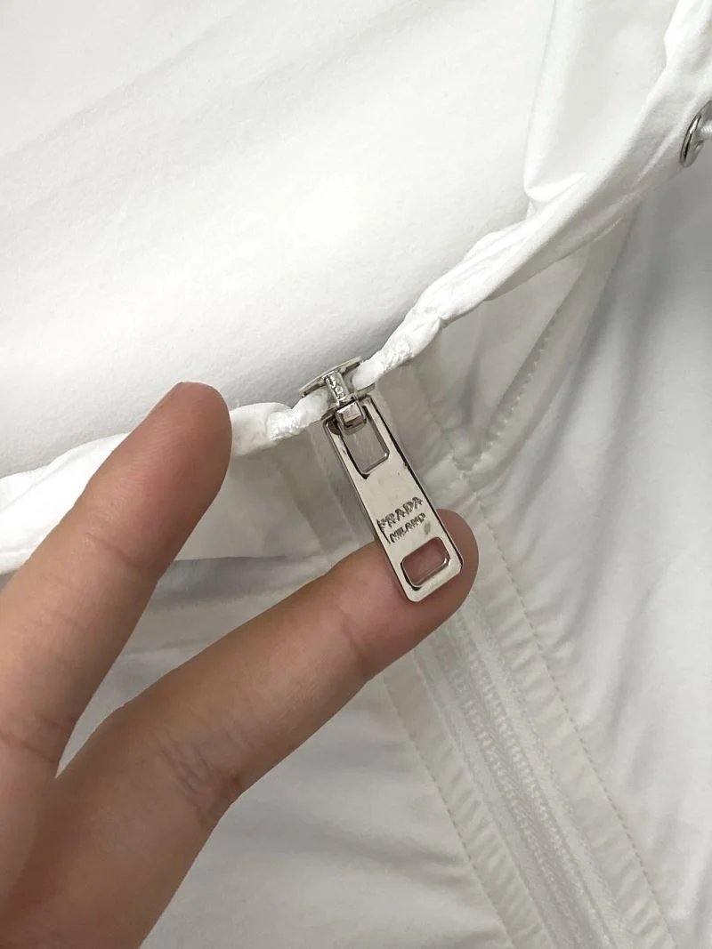 Resilient Prada Outwear 168052
