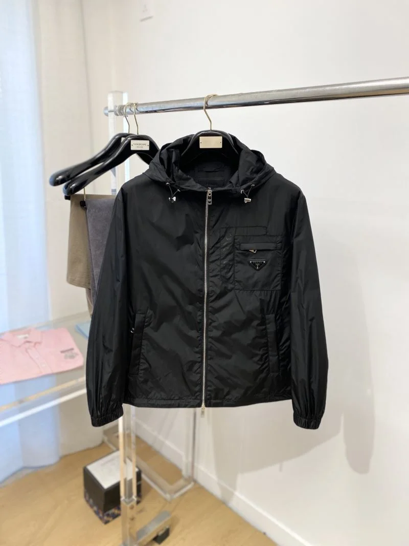 Lightweight Prada Outwear 168032