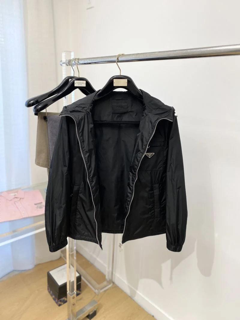 Lightweight Prada Outwear 168032