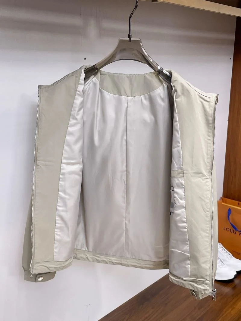 WeatherProof Prada Outwear 168027