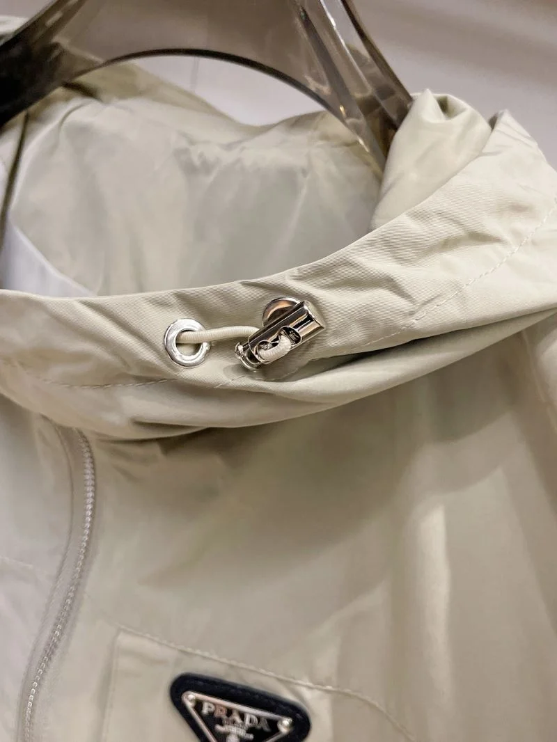 WeatherProof Prada Outwear 168027