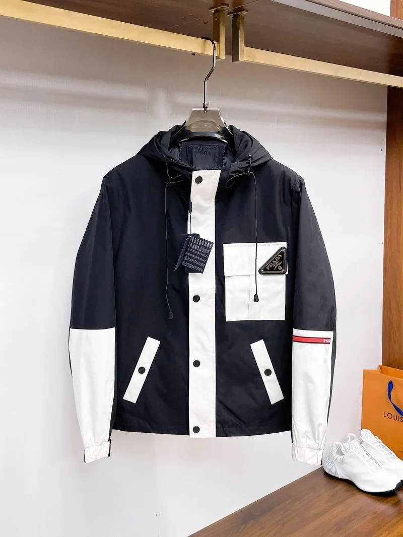 Breathable Prada Outwear 168024