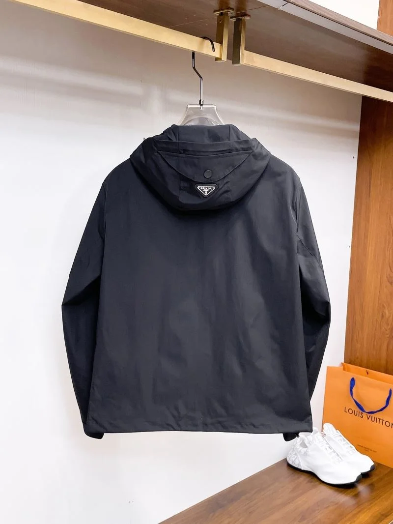 Breathable Prada Outwear 168024