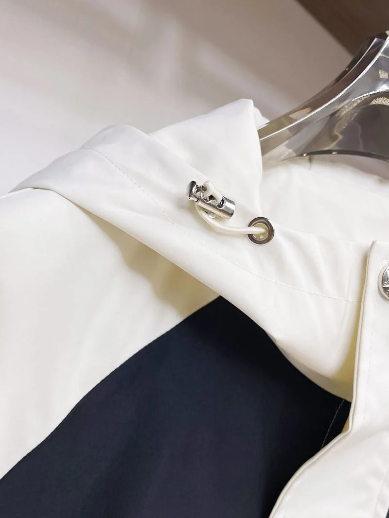 Lightweight Prada Outwear 168021