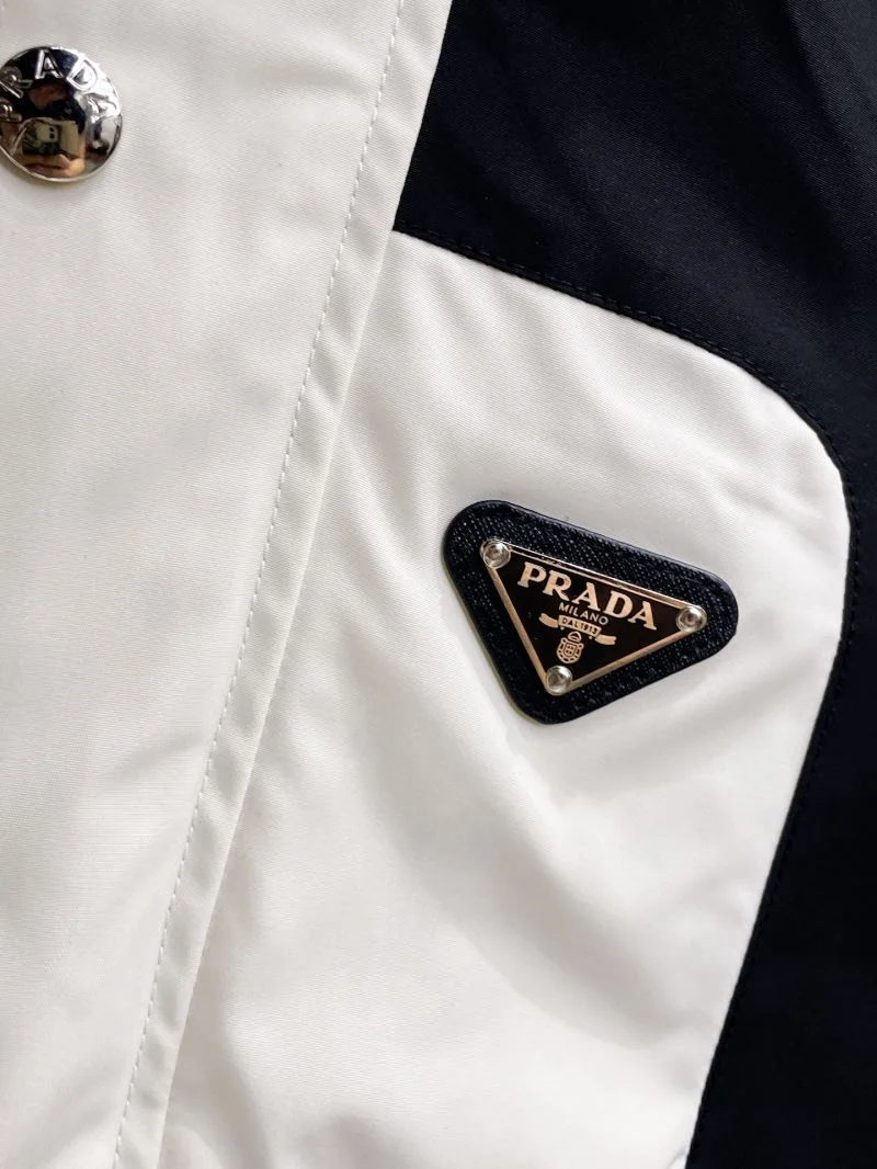 Lightweight Prada Outwear 168021