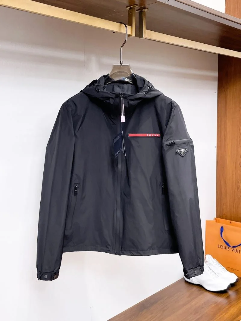 Prada Outwear ComfortFit 168015