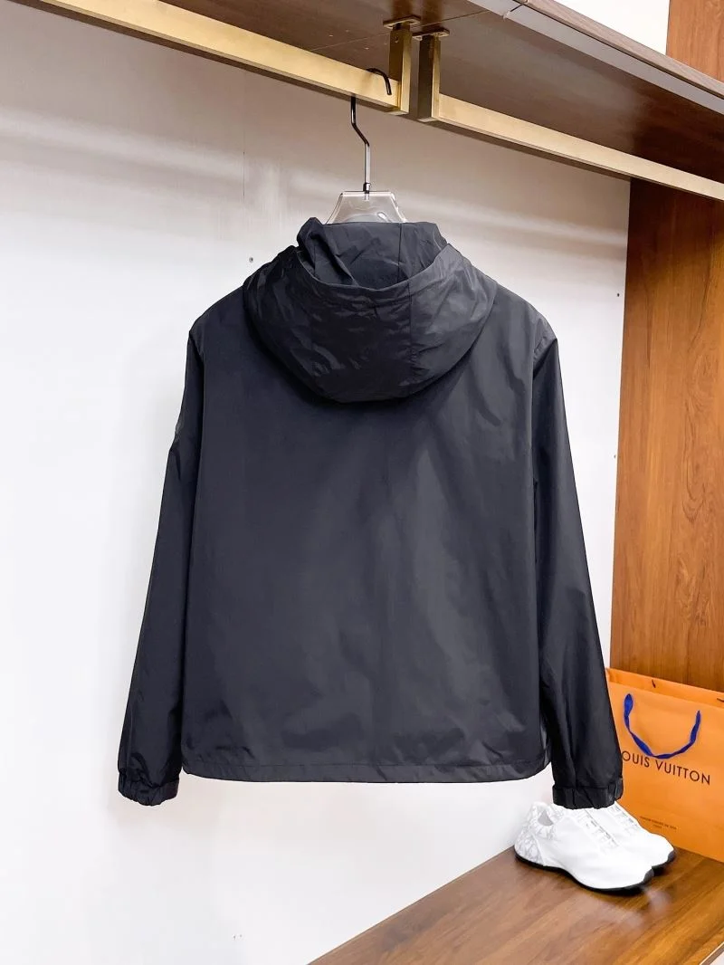 Prada Outwear ComfortFit 168015
