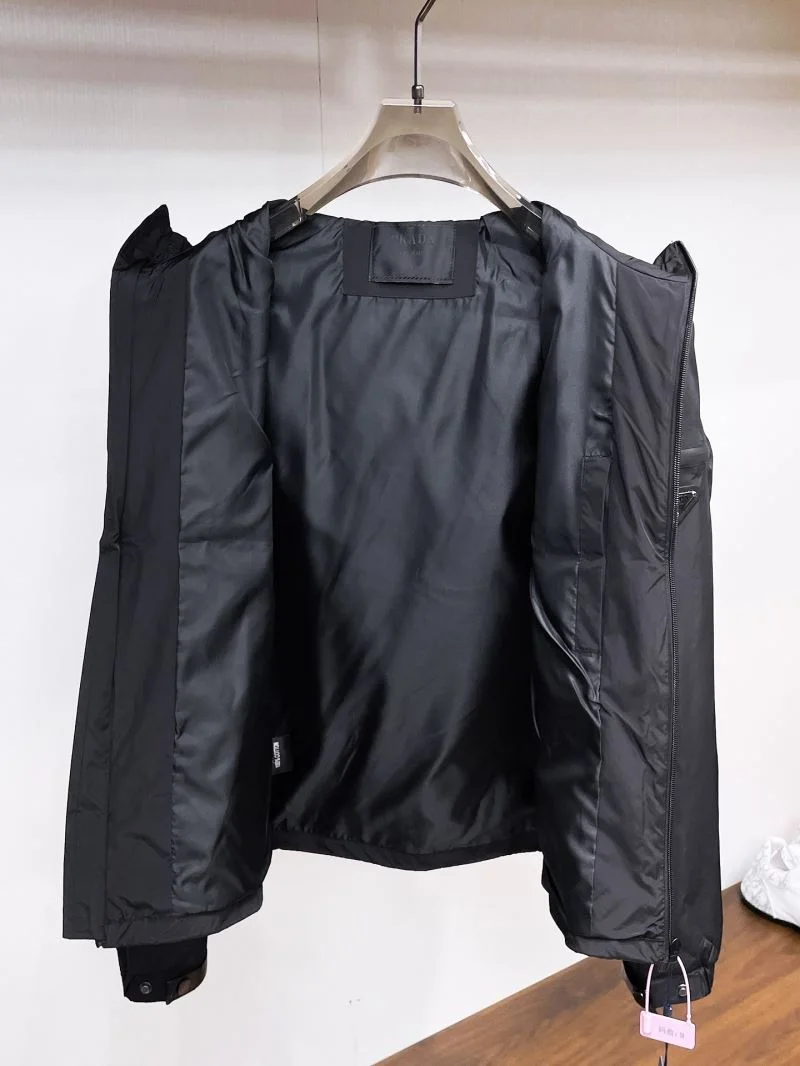Prada Outwear ComfortFit 168015
