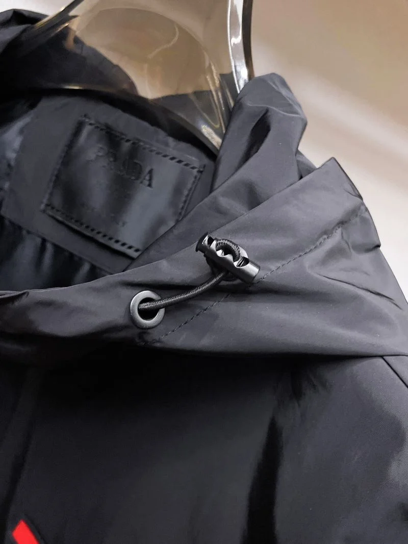 Prada Outwear ComfortFit 168015