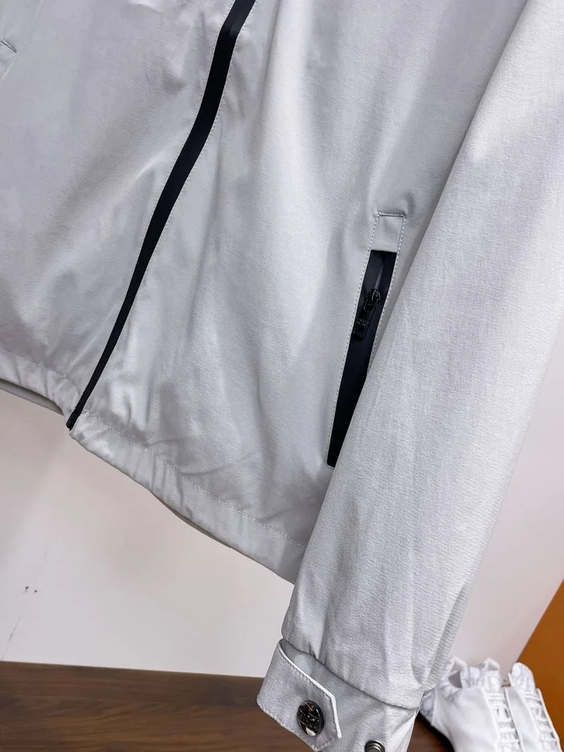 Lightweight Prada Outwear 168008