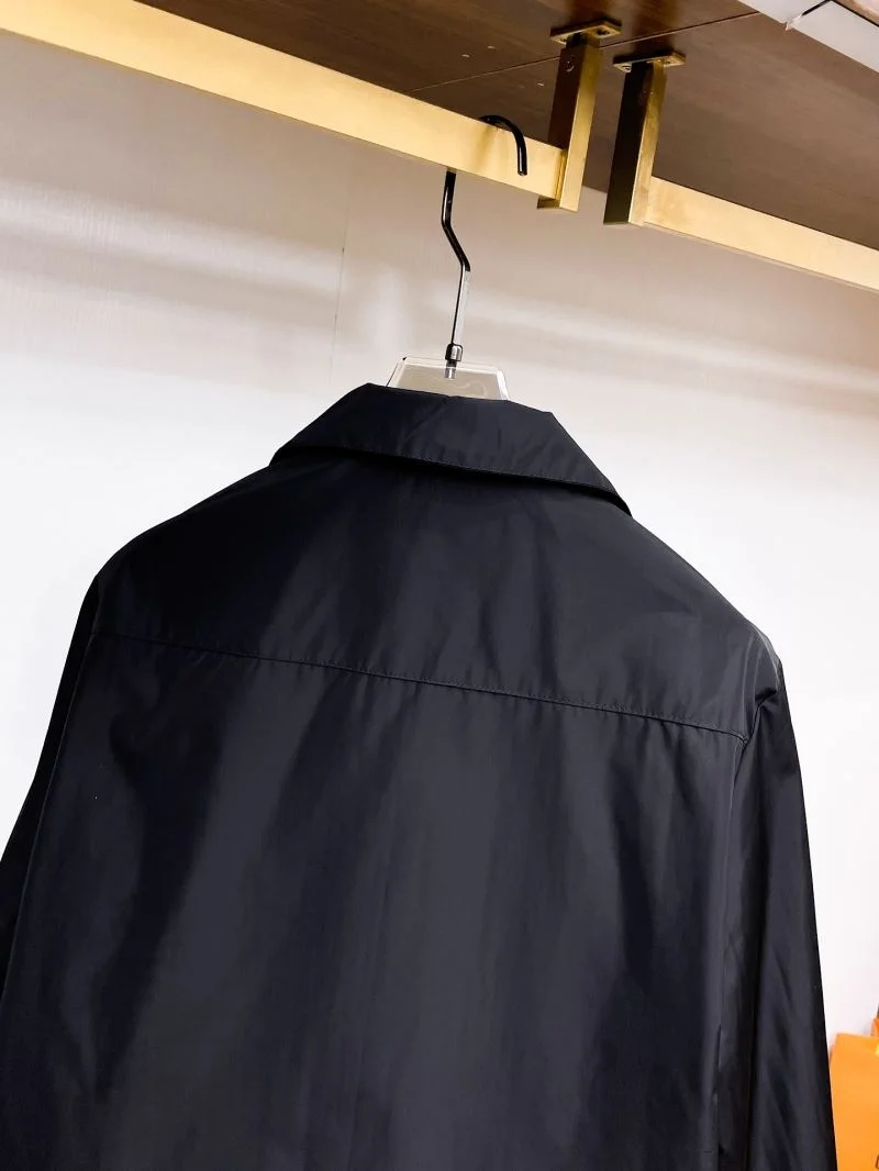 Durable Prada Outwear 168043