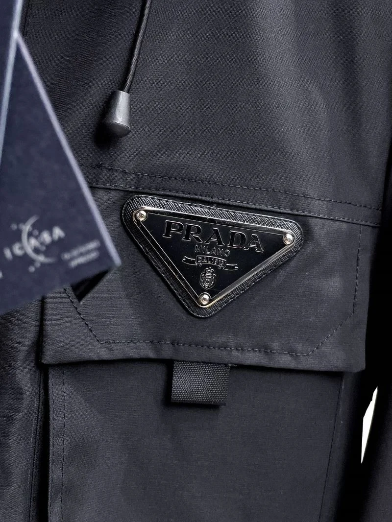 Comfortable Prada Outwear 168004