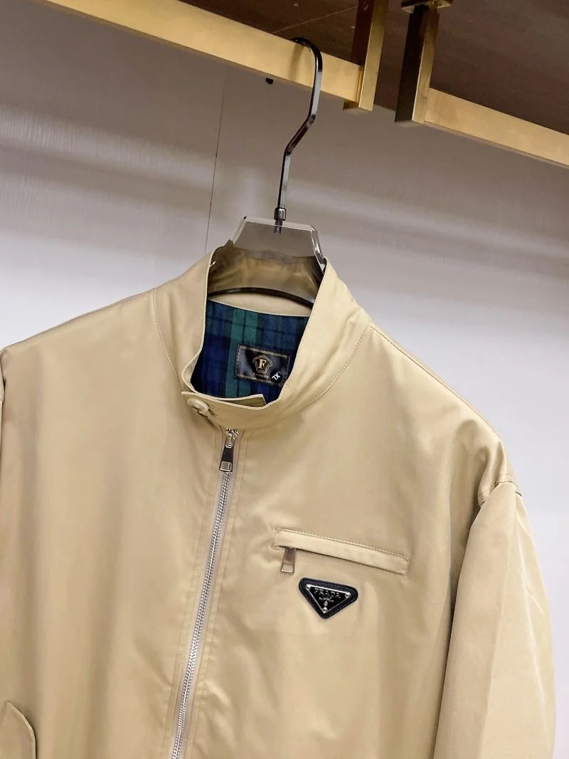 Prada Outwear Sophisticated 168022