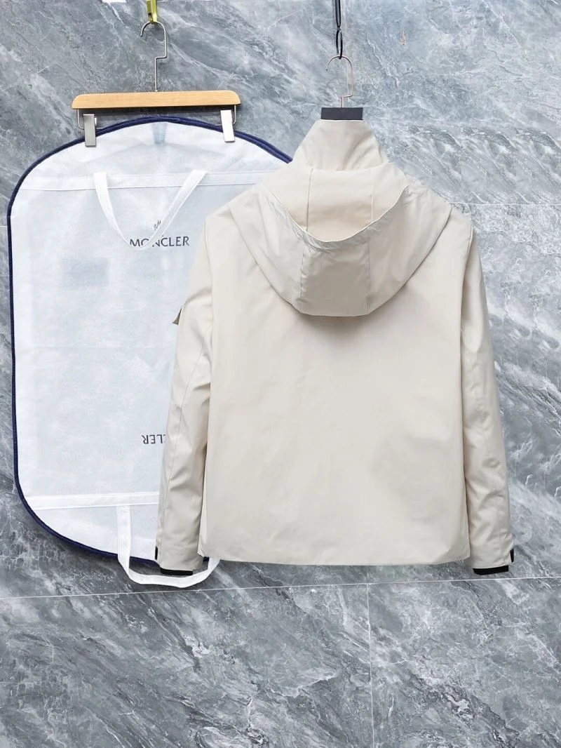Fashionable Prada Outwear 168020