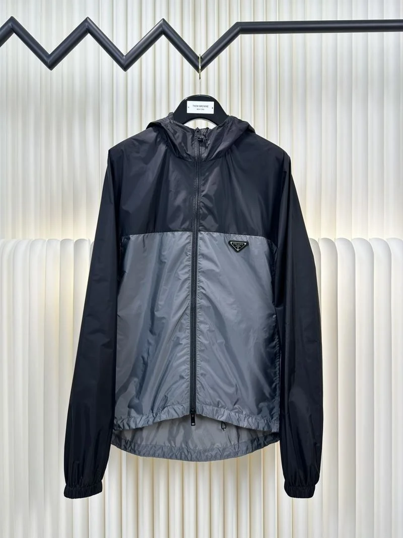 Fashionable Prada Outwear 168042