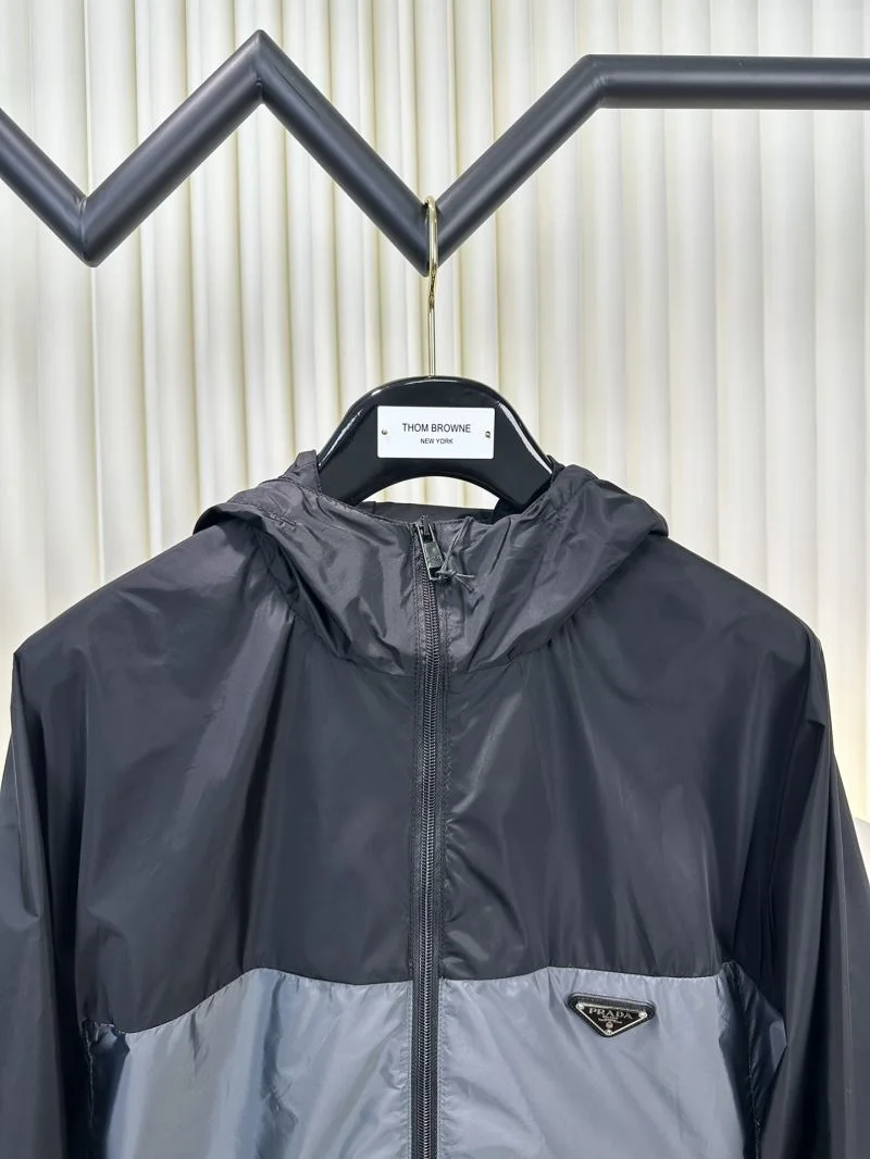 Fashionable Prada Outwear 168042