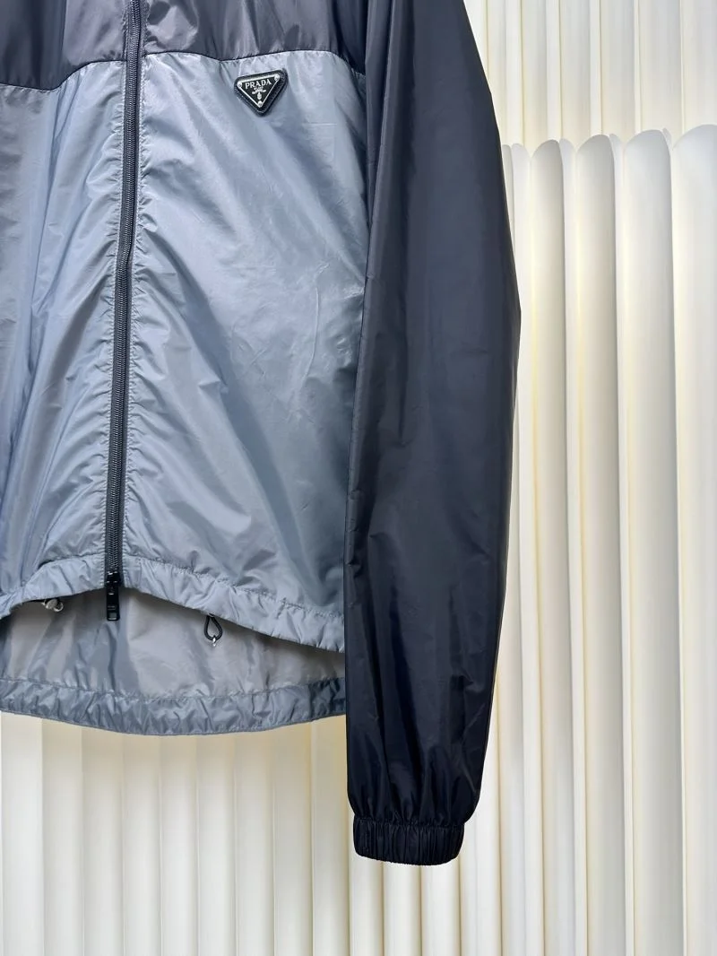 Fashionable Prada Outwear 168042