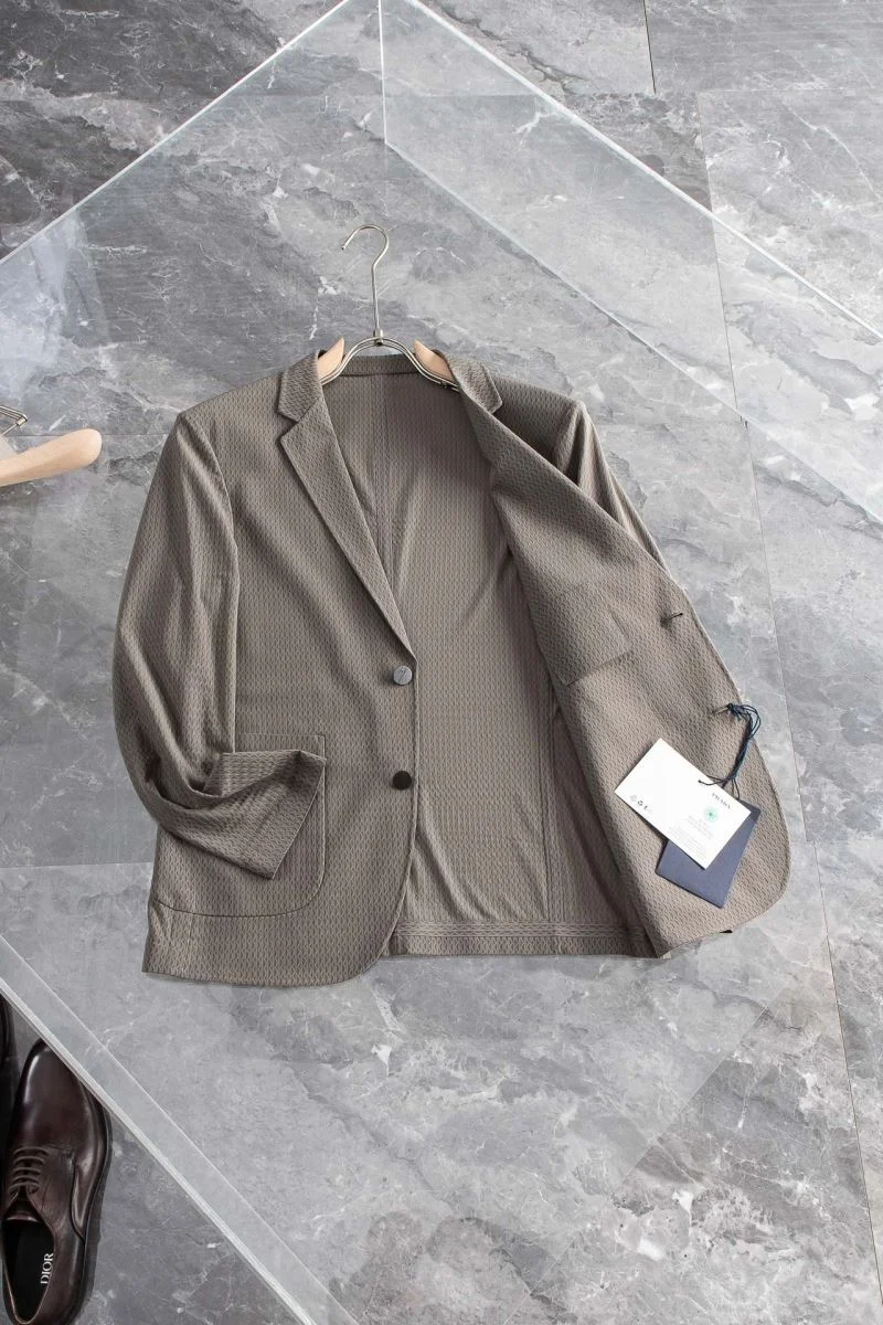Original Prada Outwear 167414