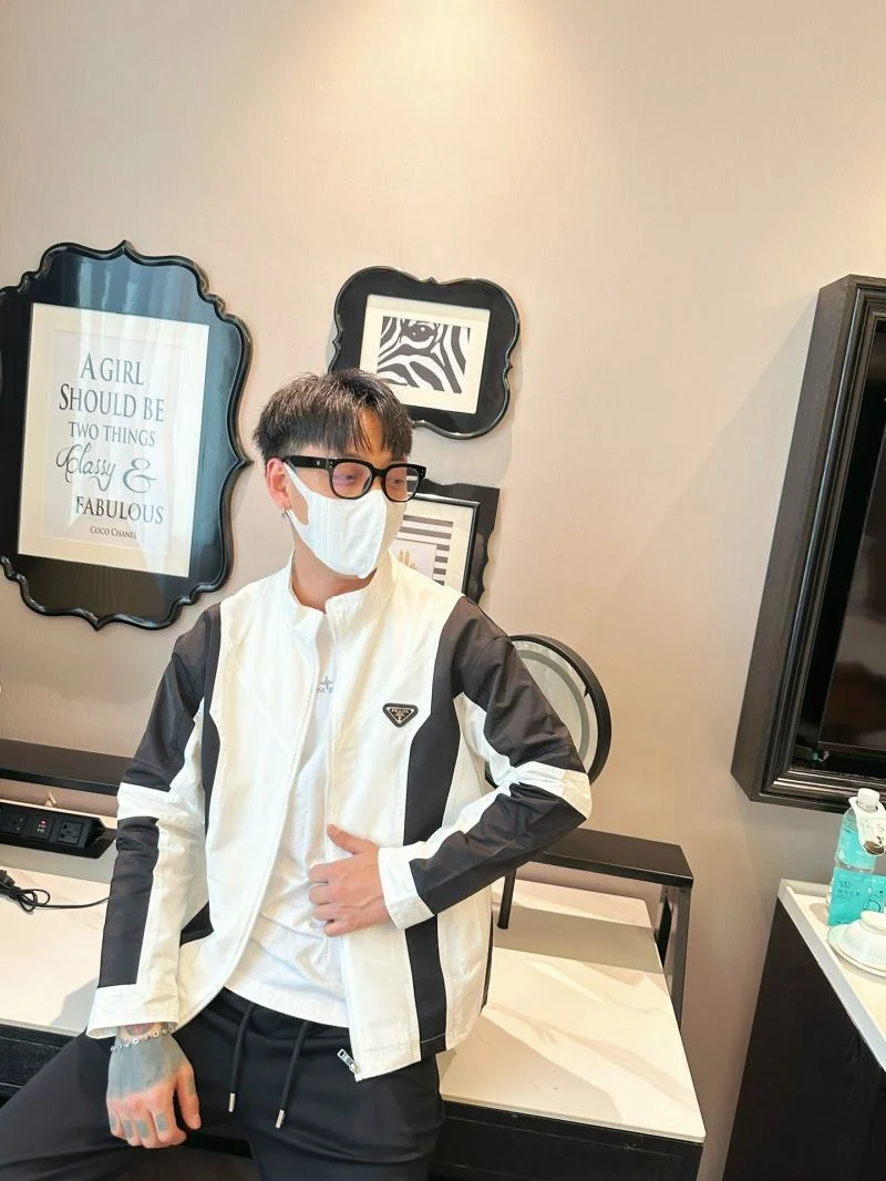 ZeroBulk Prada Outwear 167388