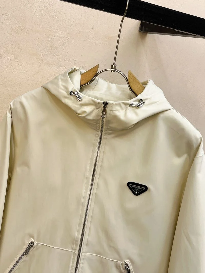Prada Outwear FreshLook 167382
