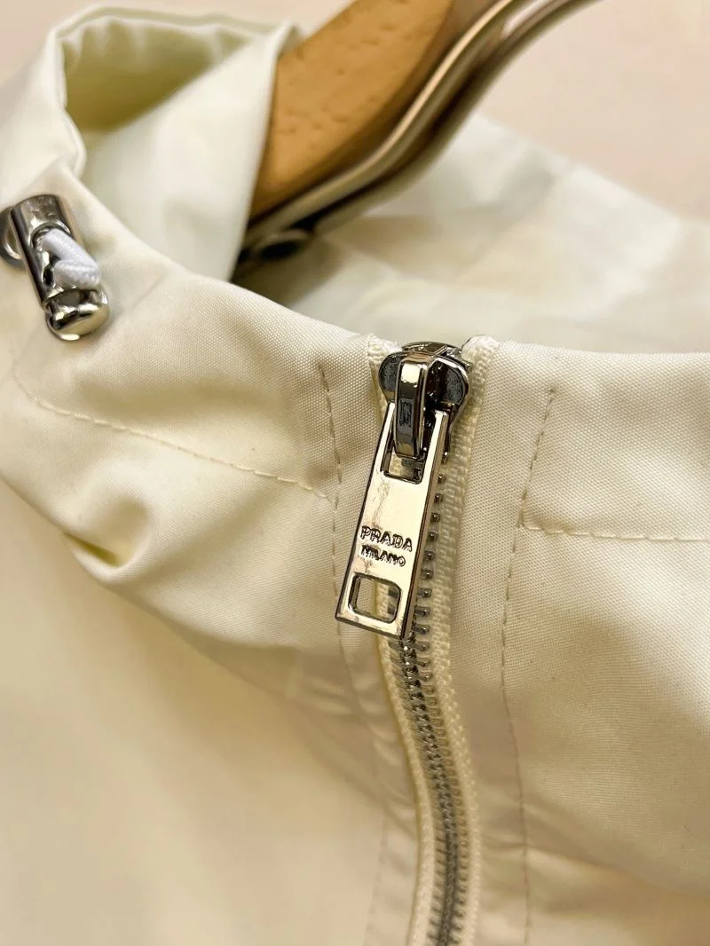 Prada Outwear FreshLook 167382