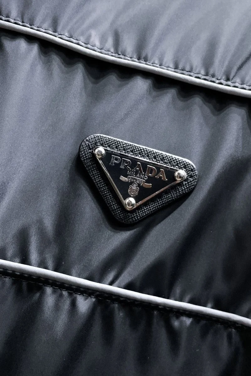 Lightweight Prada Outwear 167374