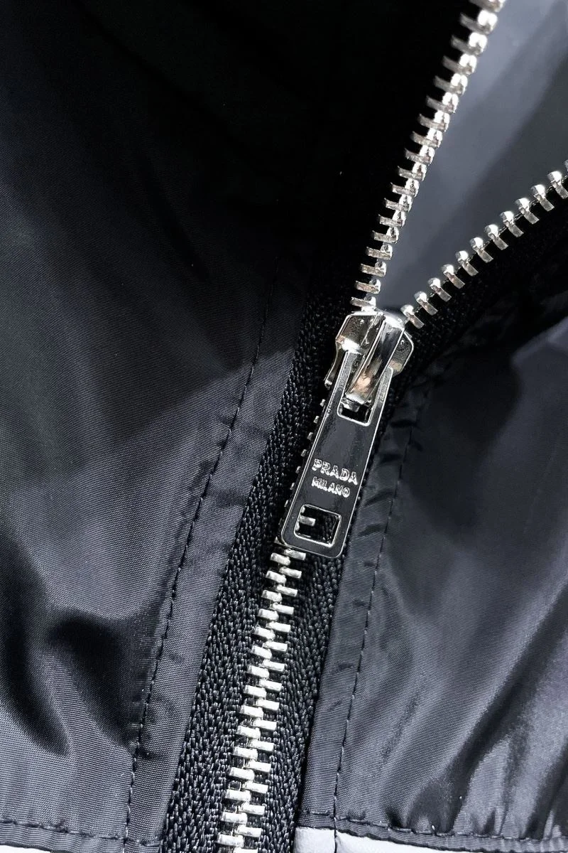 Lightweight Prada Outwear 167374