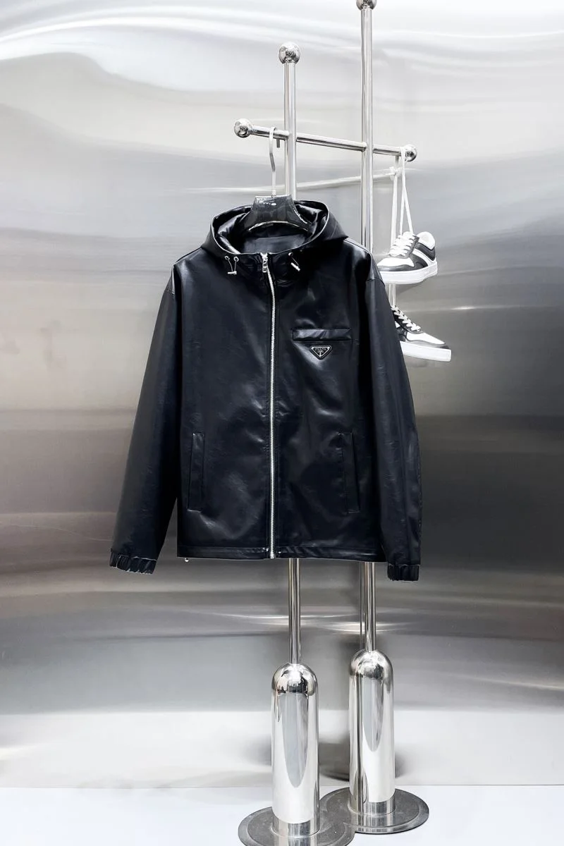 Unique Prada Outwear 167361