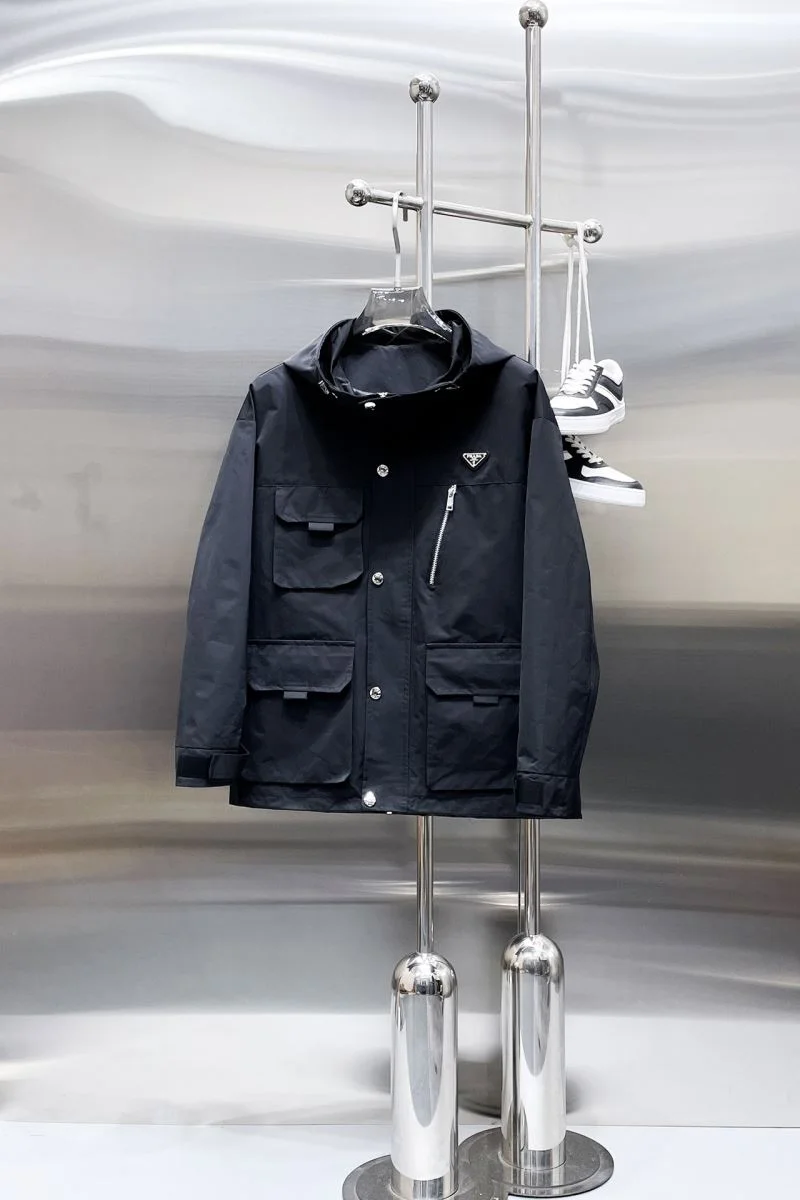 Effortless Prada Outwear 167356