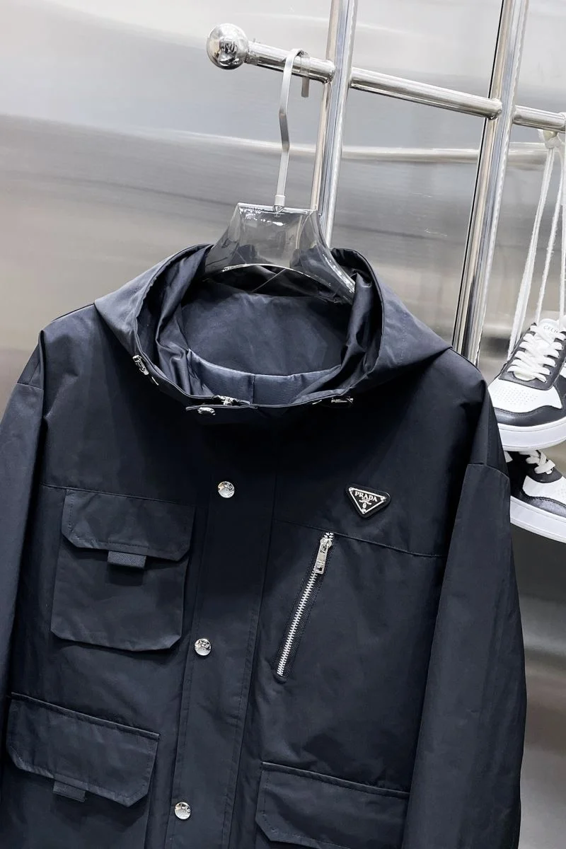 Effortless Prada Outwear 167356
