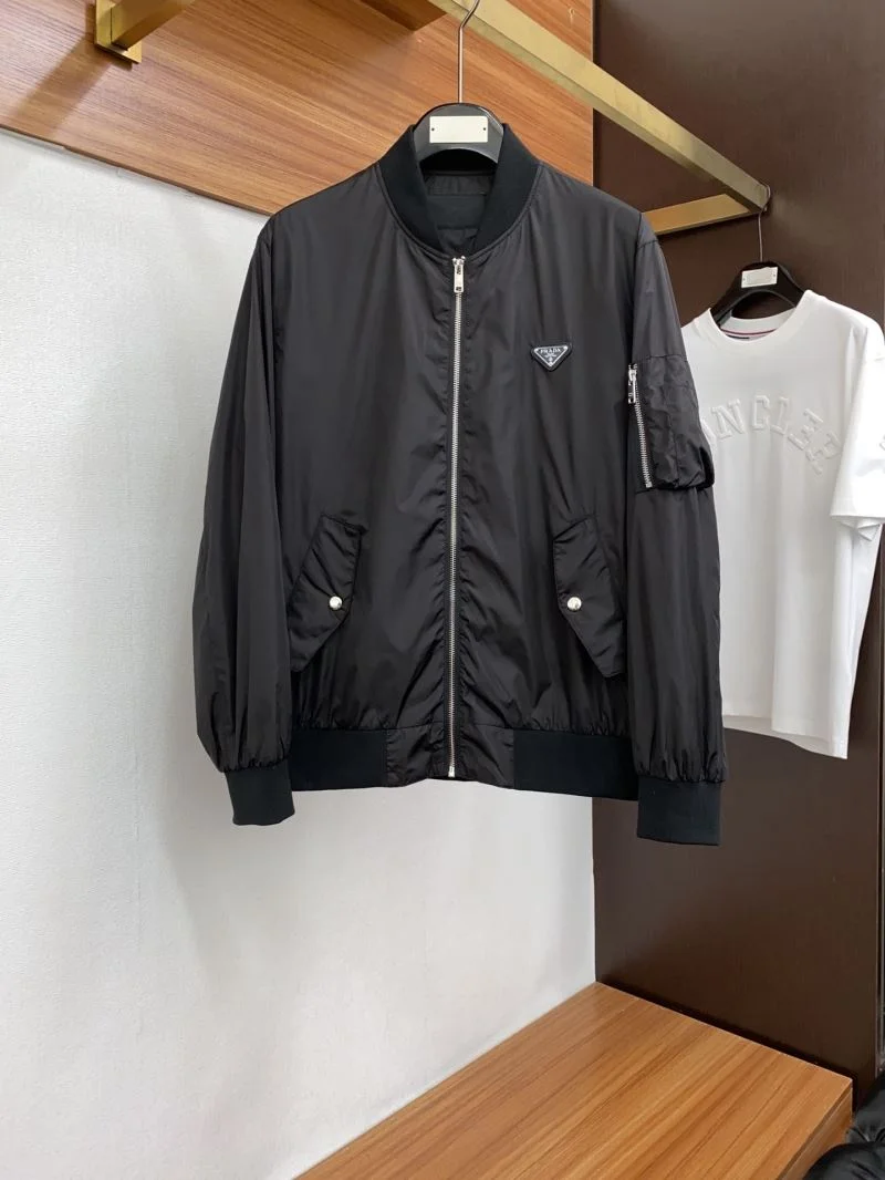 Effortless Prada Outwear 167406