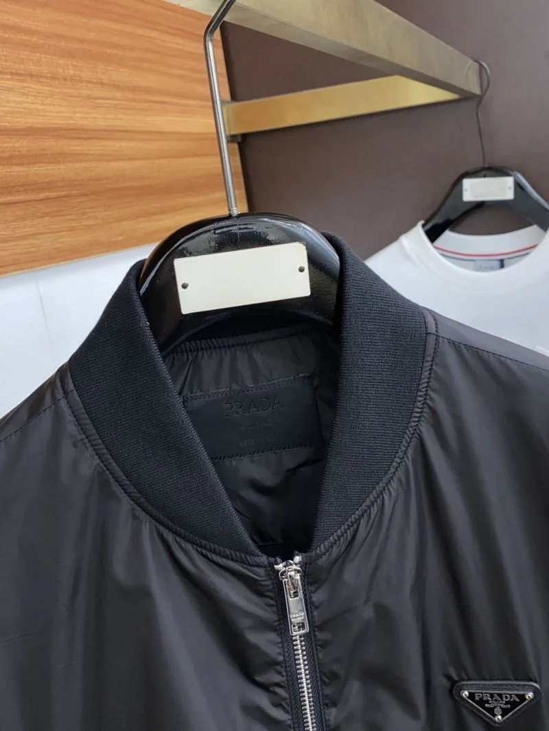 Effortless Prada Outwear 167406