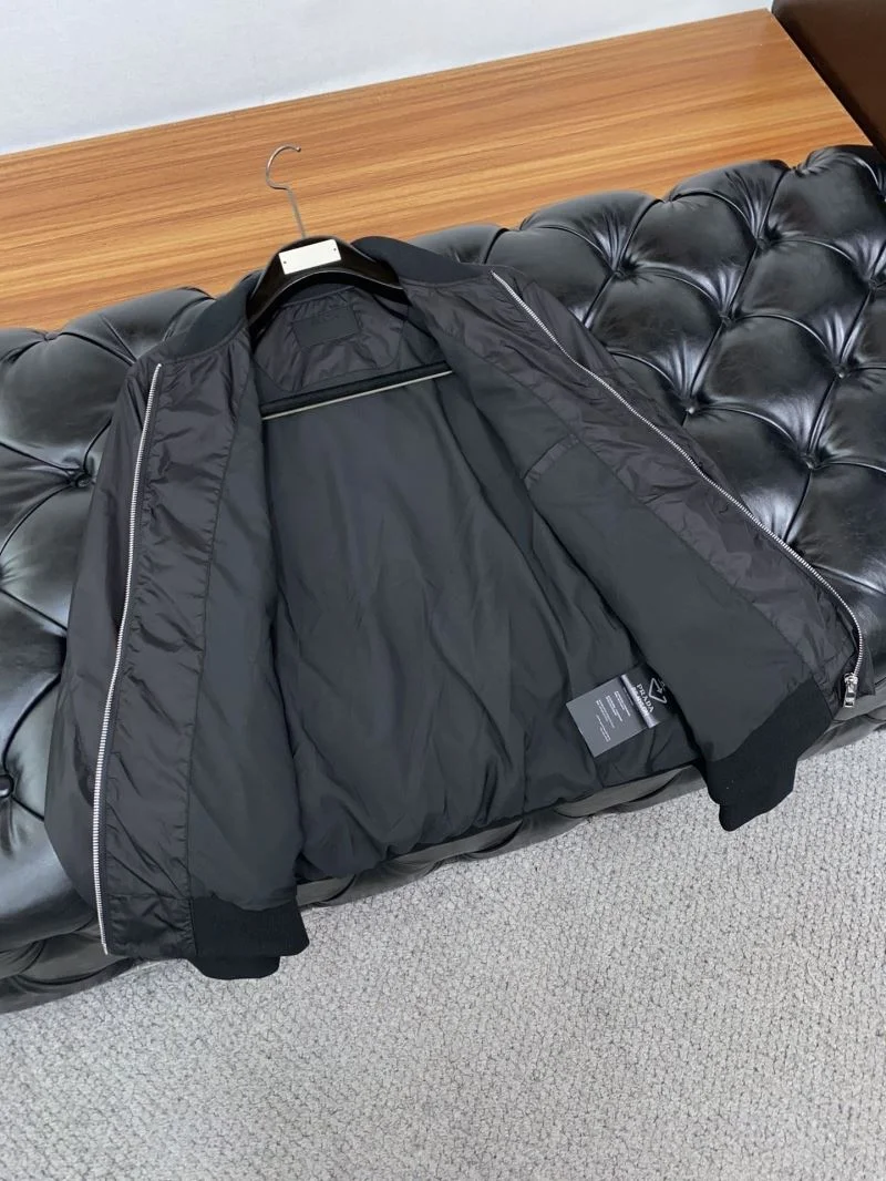 Effortless Prada Outwear 167406