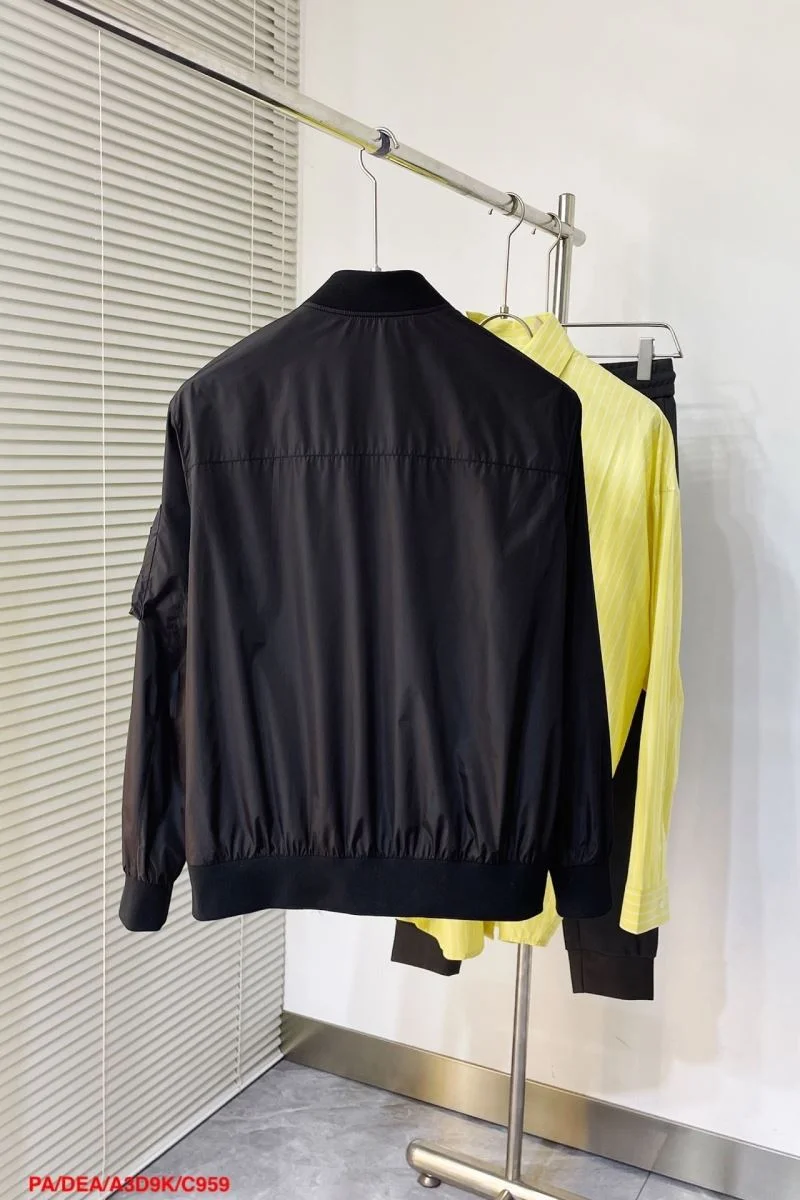 Youthful Prada Outwear 167336