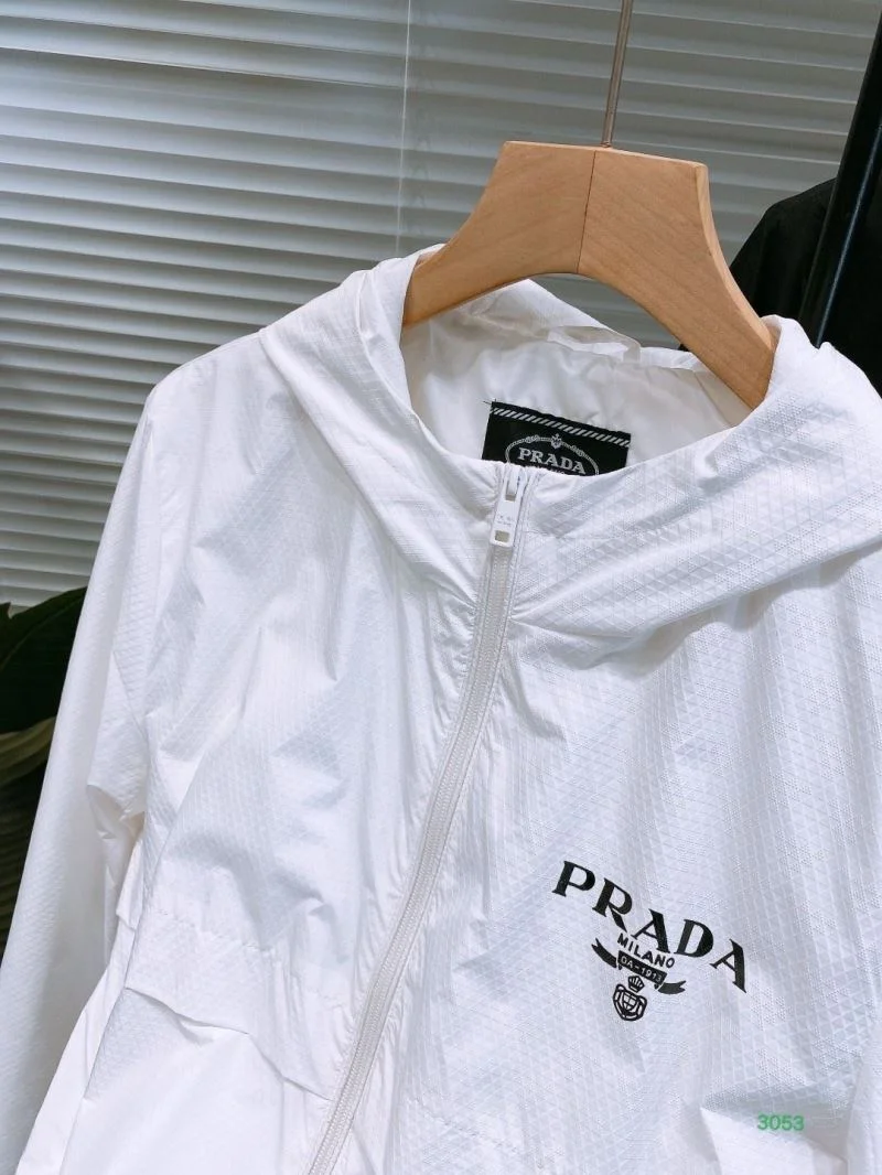 Prada Outwear Bold 167334