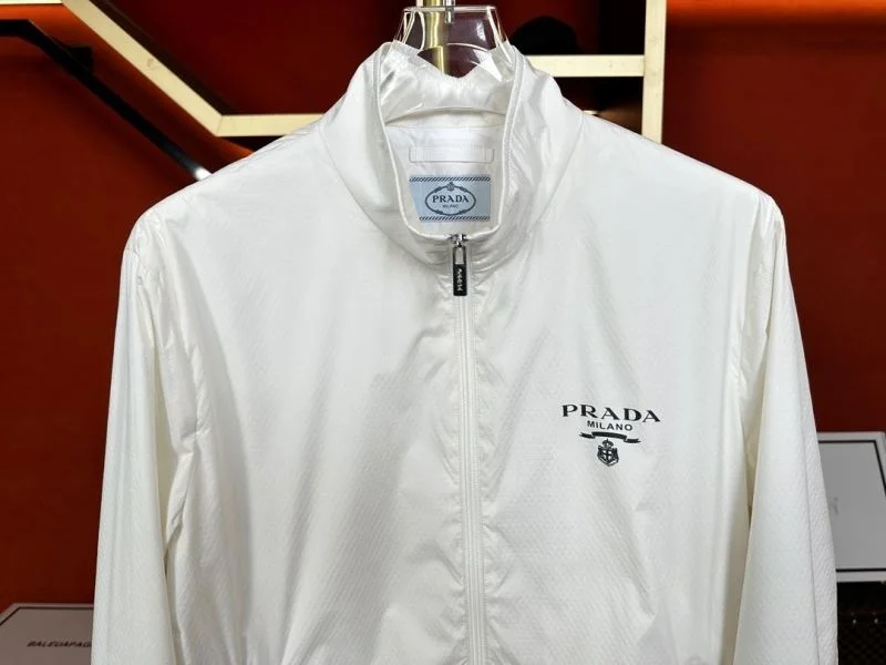 Original Prada Outwear 167348