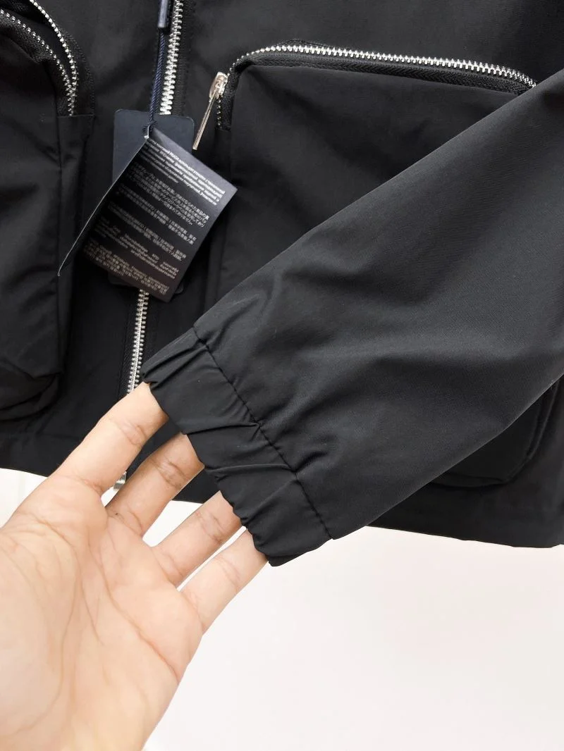 MultiPurpose Prada Outwear 167313