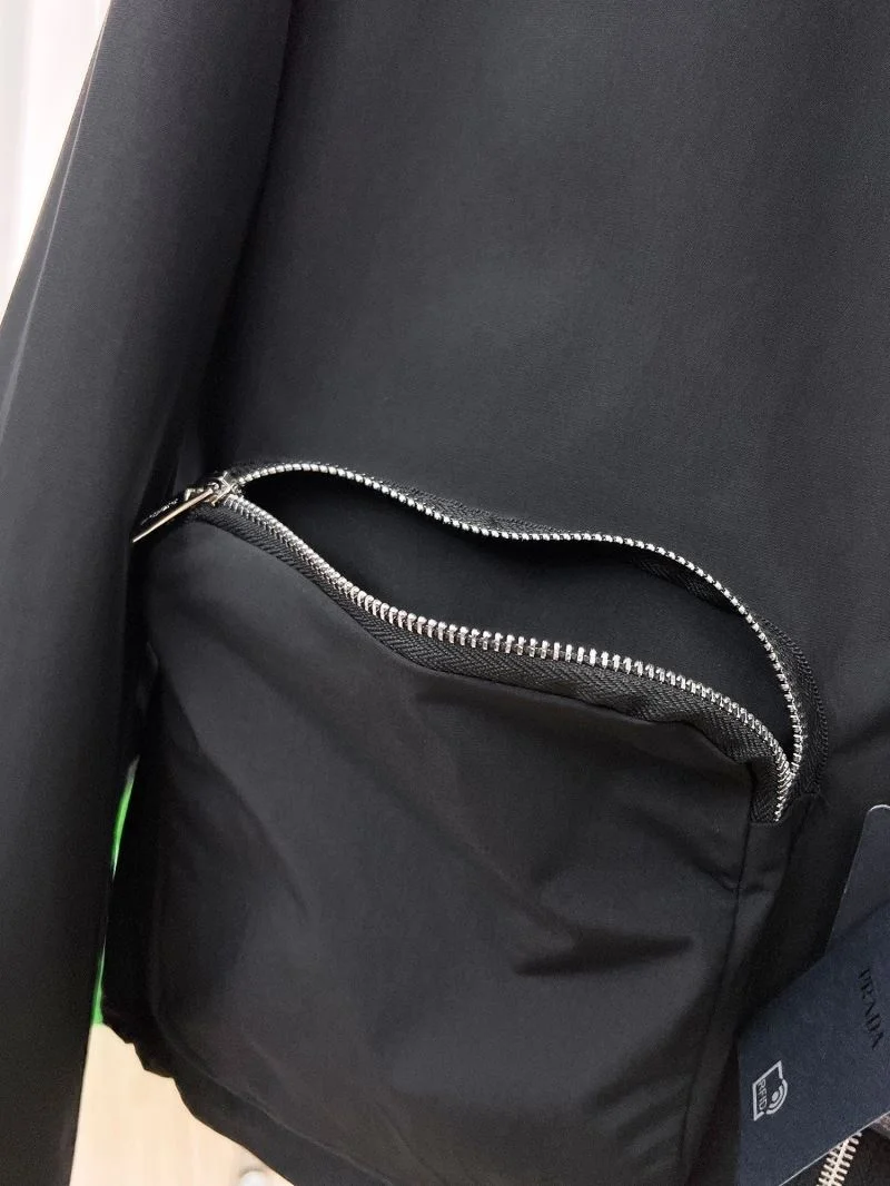 MultiPurpose Prada Outwear 167313
